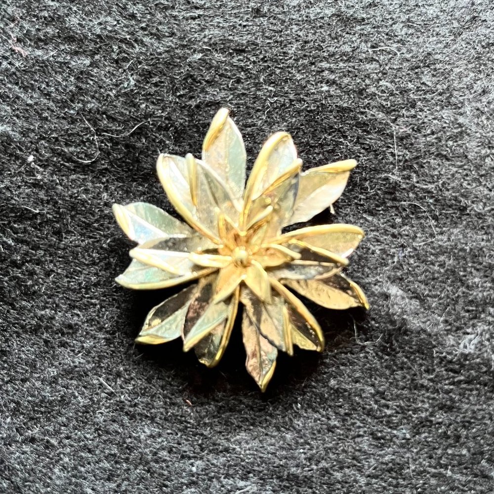 Vintage Midcentry Gold/Silver-Tone Flower Pin/Brooch